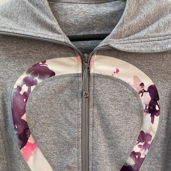 Lululemon In Stride Long Jacket - Picture 3 of 6